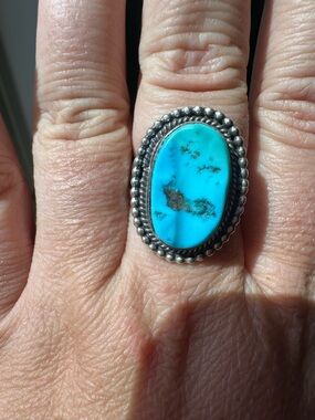 Size 9 Running Bear Native Kingman Turquoise Ring